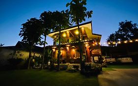 188 Teak House บ้านต้นสัก
